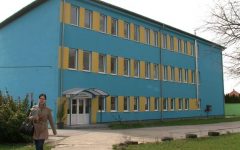 Közösségi összefogás révén menekülhet meg a lévai gimnázium