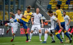 Bukott a Slovan, féltucatot adományozott a DAC