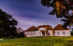 Határon átívelő együttműködés a zselízi Esterházy-kastély és az esztergomi Balassa Bálint Múzeum újbóli megnyitásáért