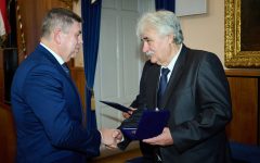 Pest vármegye kitüntetésében részesült Nyitra megye alispánja, Csenger Tibor